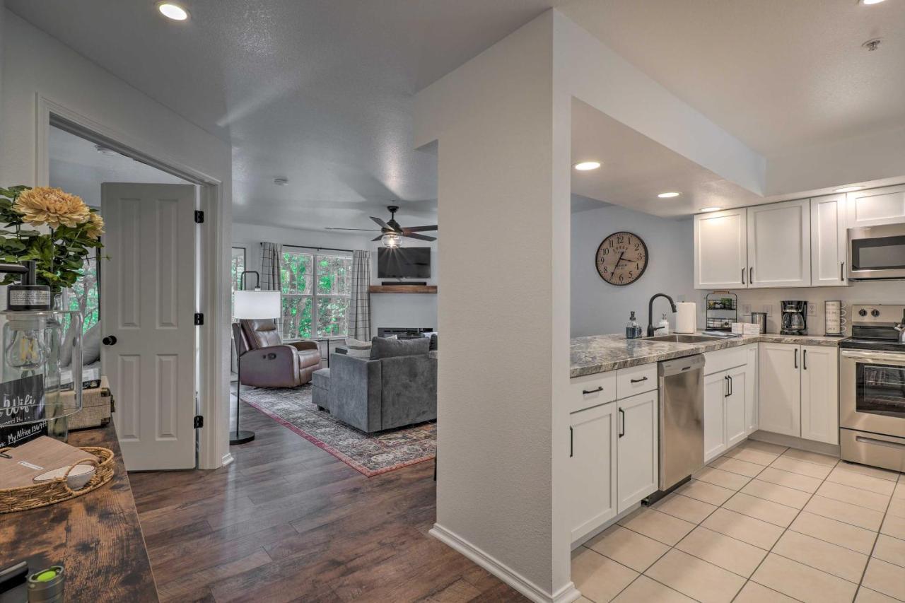 Branson Lakefront Condo With Sunroom And Lake Views! Buitenkant foto